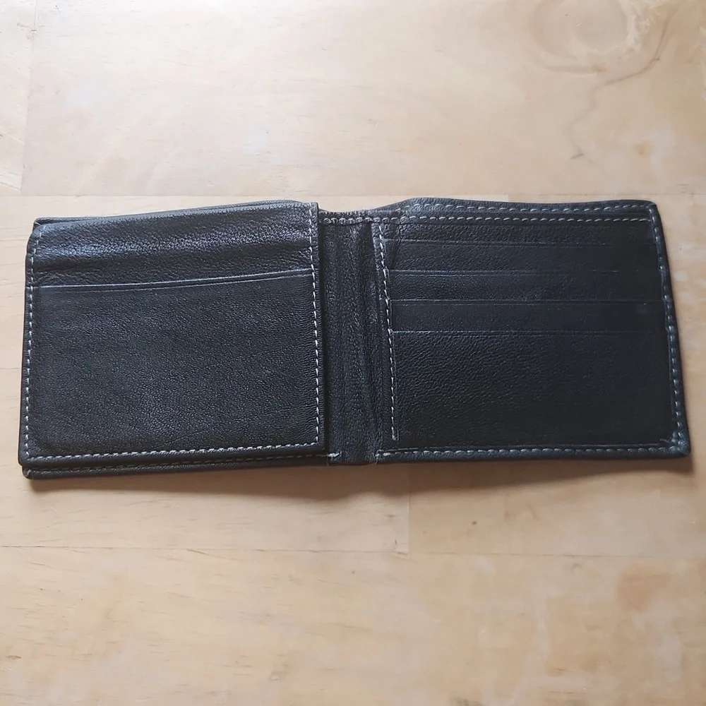 Clarks Black Classic Pebble Slimfold Genuine Leather Wallet